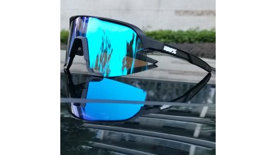 100% S3 sunglasses Black frame Grey lens Included