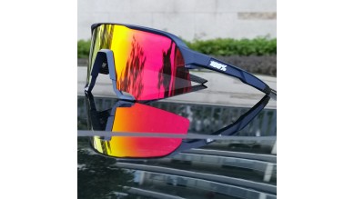 100% S3 sunglasses Black frame Red lens Included