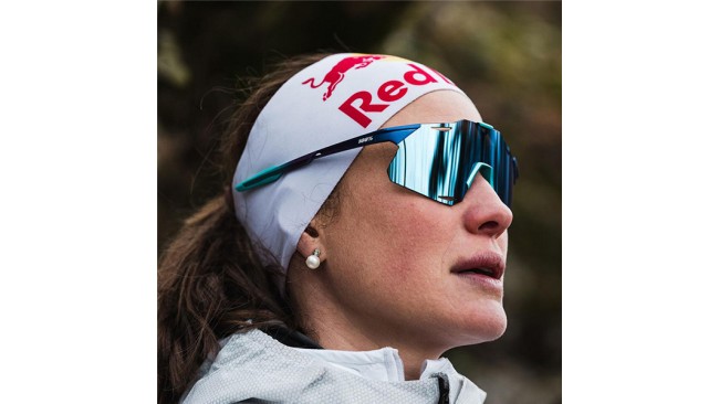 100% Hypercraft sunglasses Dark Blue lense Included